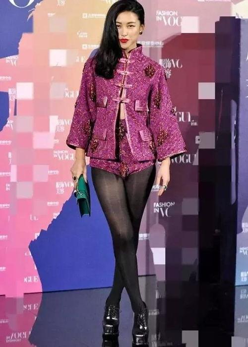 今日吃瓜每日更新 明星黑丝袜穿搭,黑丝袜穿搭，潮流与魅力的完美融合